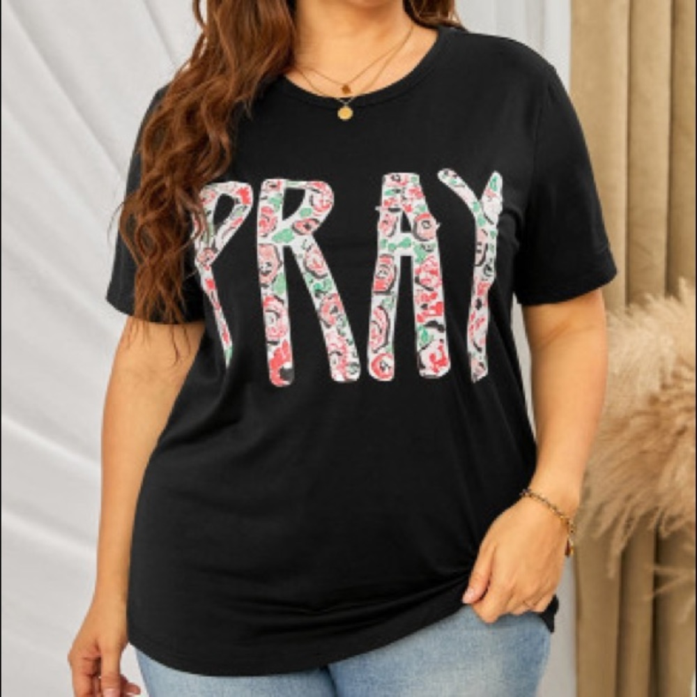 PRAY Graphic Plus Size Tee